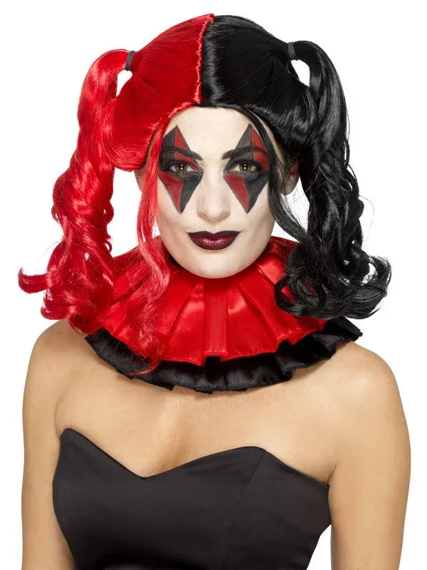 Peluca Harley Villana Roja y Negra con Coletas Harley Quinn Smiffys